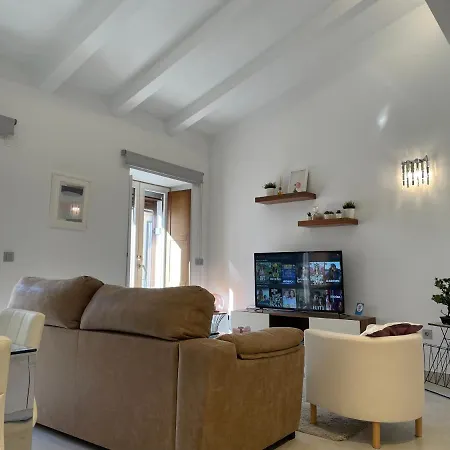 Apartment Gav Remedios